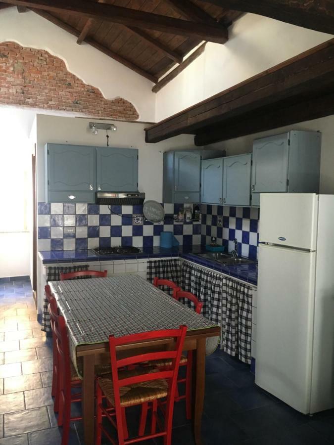 15 Via Giordano Apartment Iglesias Luaran gambar